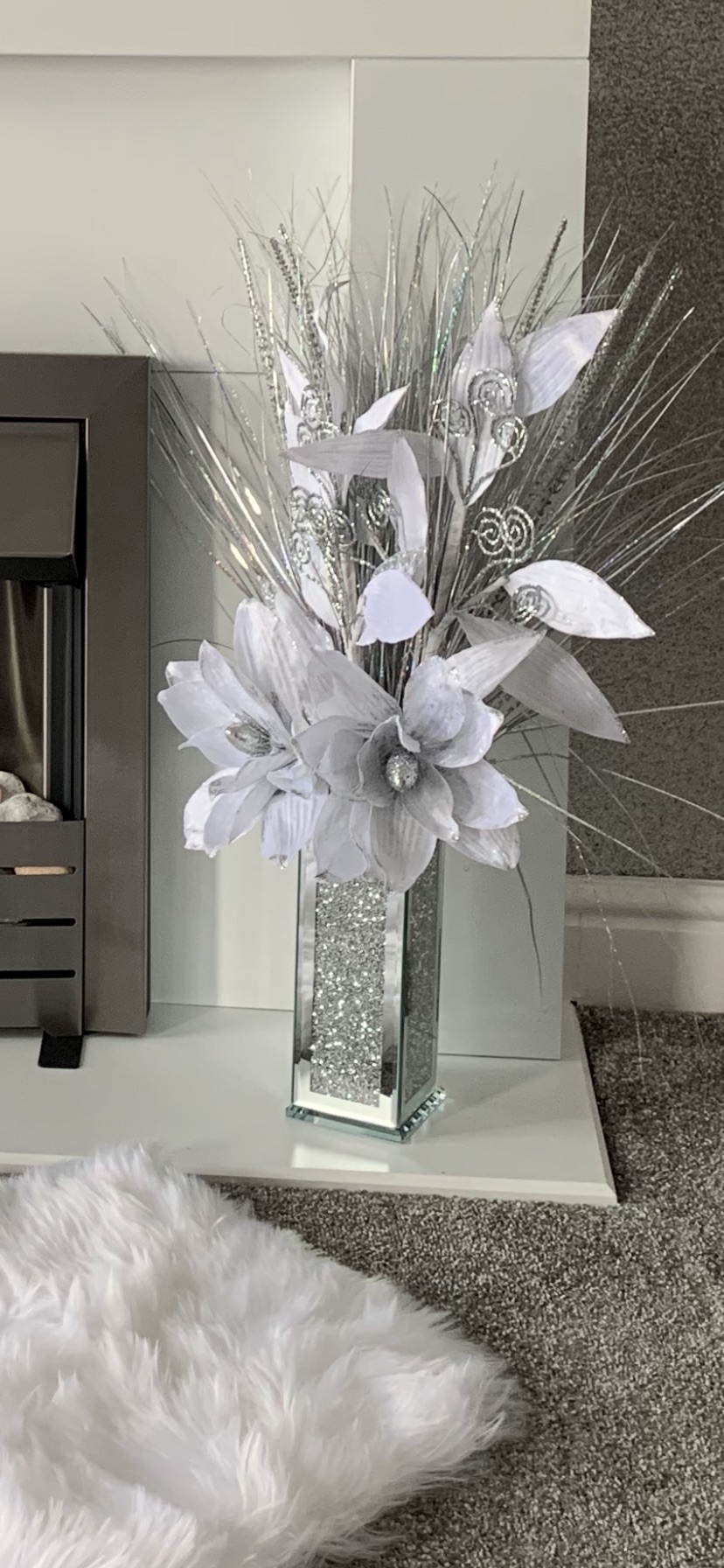 Crush vase and flowers 